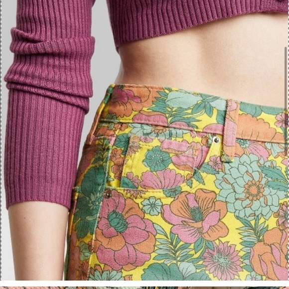 𝅺wild fable plus Women's Super-High Rise Cheeky Jean Shorts multicolor floral - Picture 4 of 6